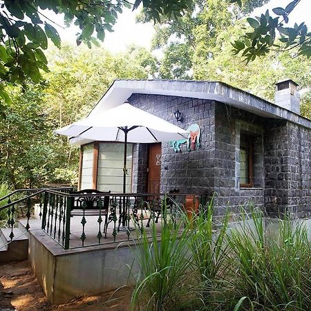 Singinawa Jungle Lodge Kanha Lagma Exteriér fotografie